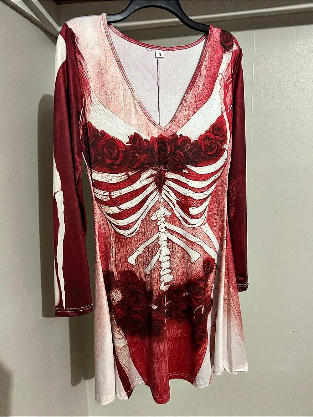 Red White Rose Print Mini Dress Size Small - Halloween costume